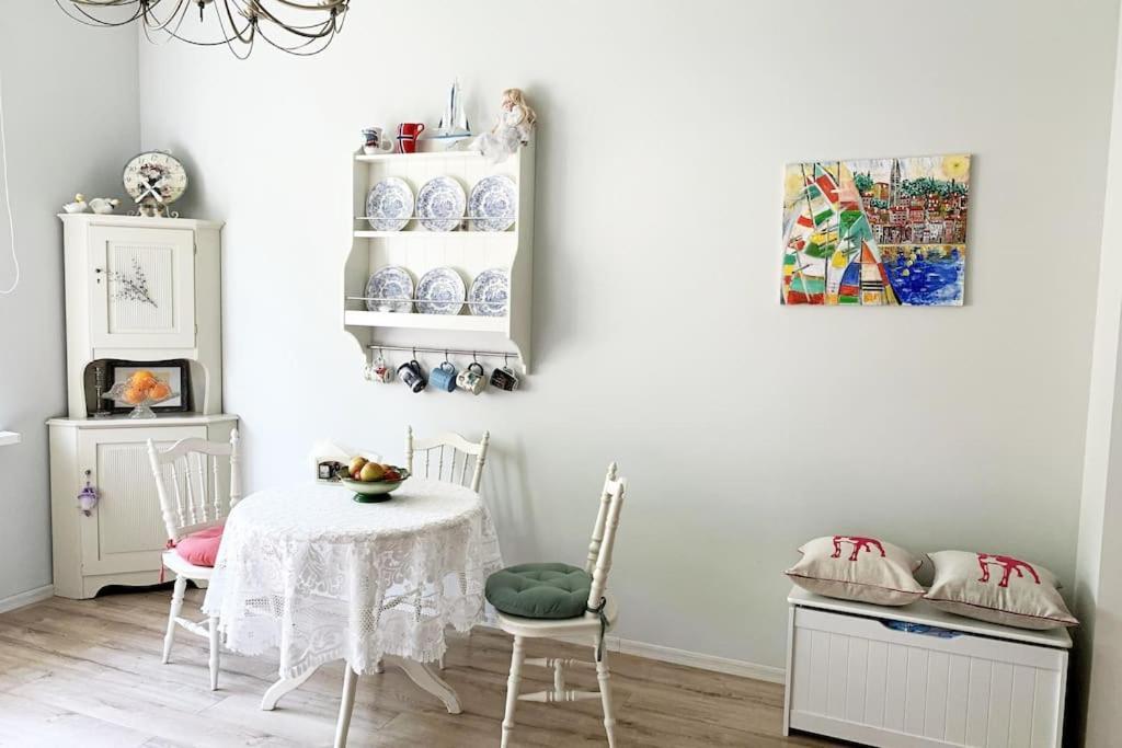 Cozy Apartment In A Historical Town Sillamäe エクステリア 写真
